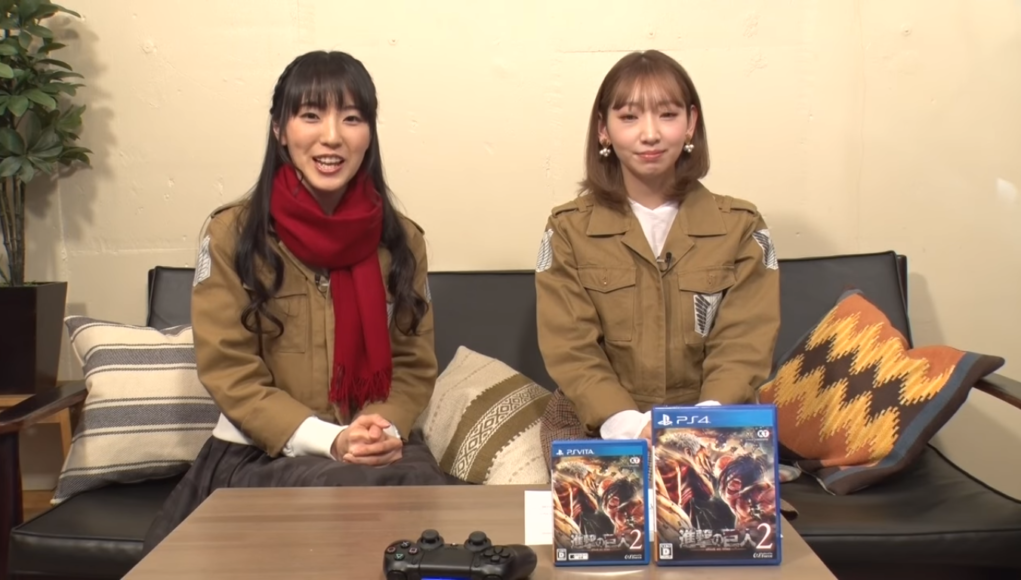 Las seiyuu Yui Ishikawa y Marina Inoue juegan a Attack on Titan 2